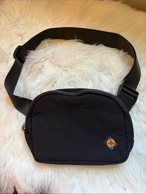 Halara Black Crossbody Belt Bag